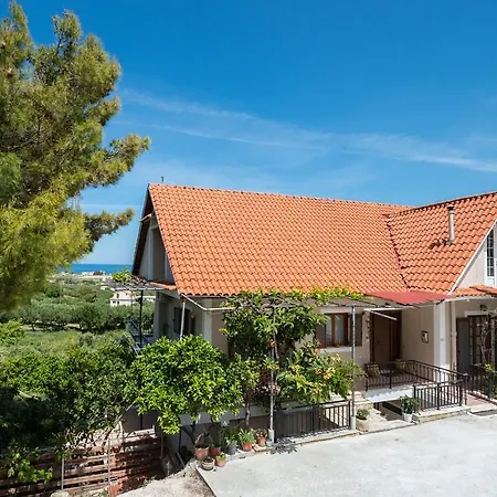 Ionian Bliss Apartman *